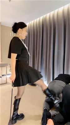 图片[19]-潘妮女王】双奴-骑马/耳光/拍子鞭打/强制闻靴子