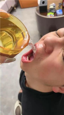 图片[13]-汐言】强制让家奴憋尿逼疯