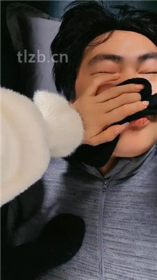 图片[9]-奶味小仙女】踩踏火车上的地毯狗