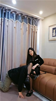 图片[3]-嘉妮S】黑丝美腿虐-转胯/舔皮鞋/叼鞋闻鞋/吮吸脚趾