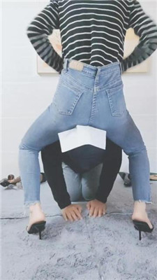 图片[7]-灵竹】反绑强制舔脚/胯下辱/闻舔高跟