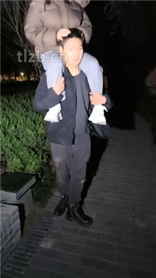 图片[4]-冰爷】户外-骑马骑脖/运动鞋白袜踩踏