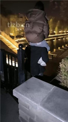 图片[3]-冰爷】户外-骑马骑脖/运动鞋白袜踩踏