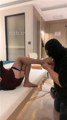 图片[2]-爱丽丝】网袜美腿诱惑-鞭打耳光-揪耳朵