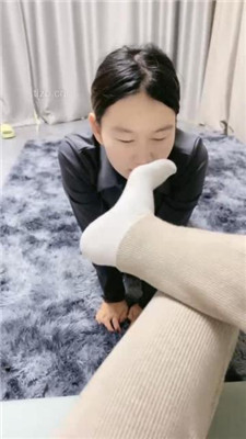 图片[2]-cc.s】母畜-迷恋白袜脚的闺蜜