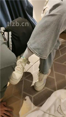 图片[2]-青岛情侣主】情侣主玩虐绿帽大学生下】