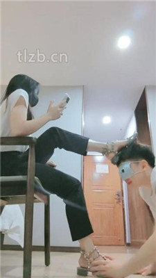 图片[3]-妮蔻】吃原味脚/骑马/铆钉鞋踩虐