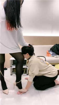 【小羊】黑丝美腿插嘴/鞭打踩踏_绳艺资料库