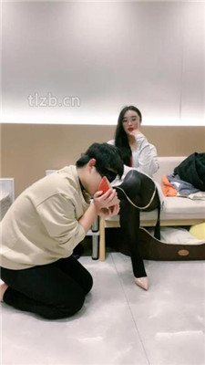 图片[2]-小羊】黑丝美腿插嘴/鞭打踩踏