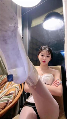 图片[5]-玥樾】姐妹花玩弄变装狗弟弟双视角版】