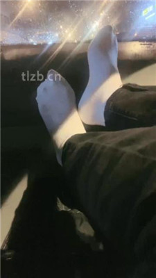 图片[4]-丝雯大小姐】雨天车内玩狗