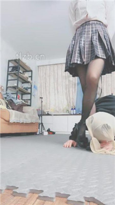 图片[4]-果儿】JK小姐姐虐-犬化狗爬/舔皮鞋黑丝/鞭打