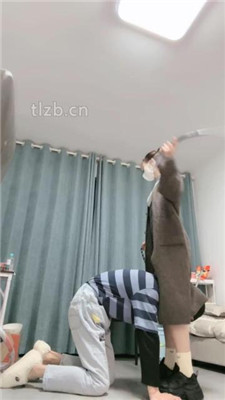 图片[13]-樱子大人】骑马爬行/运动鞋踩踏提档/舔拖鞋