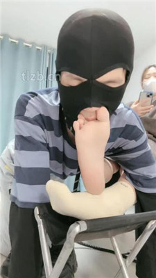 图片[17]-樱子大人】骑马爬行/运动鞋踩踏提档/舔拖鞋