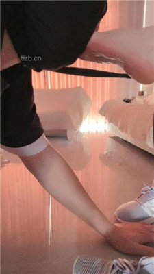 图片[4]-冷颜】闻香水发骚-重度深喉/舔运动鞋底/赏赐洗脚水口水