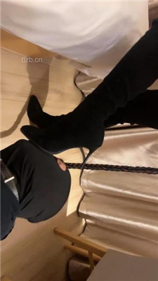 图片[8]-喵主】长靴高跟踩狗爪/狗链遛狗/舔脏鞋棉袜