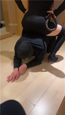 图片[10]-喵主】长靴高跟踩狗爪/狗链遛狗/舔脏鞋棉袜