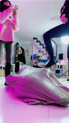 图片[2]-美离子】双S-麻包袋囚禁虐打贱奴