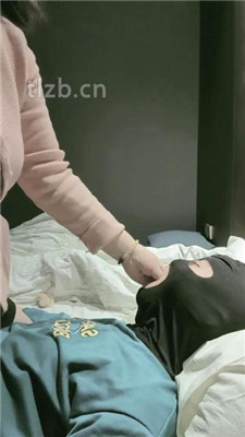 【樊樊】手脚并用插嘴深喉_绳艺套路视频资源网