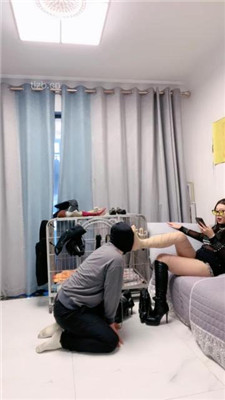 图片[8]-伊兮夫妻】暴踢/耳光/鞋底抽耳光/磕头谢恩/关狗笼