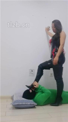 图片[4]-冷御女王】首次开发刑奴-全体重踩踏/鞭打/手脚耳光