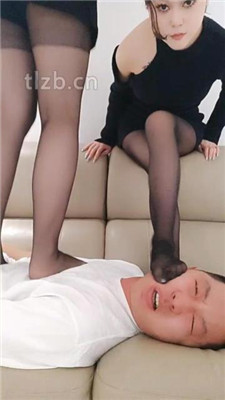 图片[5]-楚楚】双S-黑丝脚全体重踩踏