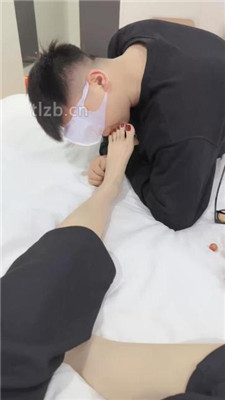 图片[2]-娜娜米】玉足恋足狂舔完整版】