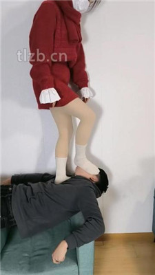 图片[4]-幽魅】白袜气味控制/踩踏人形桥