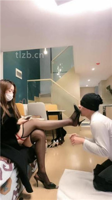 图片[3]-宁伊】抽耳光/闻香水/清理脏鞋底/高跟黑丝踩/喂圣水