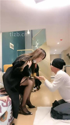 图片[6]-宁伊】抽耳光/闻香水/清理脏鞋底/高跟黑丝踩/喂圣水