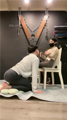 图片[7]-菜小心】情侣主狗笼圈养虐绿帽/强制吃byt