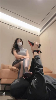 图片[5]-禾未】模特S-黑丝高跟美腿踩虐/人体鞋架