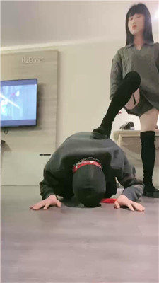 【颜值S】给狗子立规矩–耳光/鞭打/踢踹口水_绳艺资料库