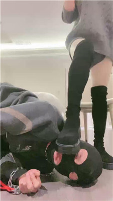 图片[14]-颜值S】给狗子立规矩–耳光/鞭打/踢踹口水