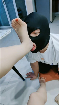 图片[10]-奶糖】滚轮虐/脚插嘴/丝袜塞嘴/裸足恋足舔