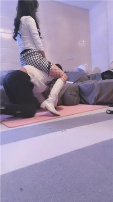 图片[19]-琦琦小主】跪舔网袜美腿/长靴踩踏鞭打