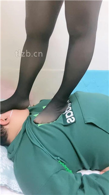 图片[11]-鬼魅娜主】黑丝脚踩踏/提档
