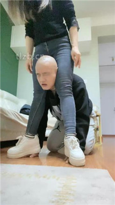 图片[8]-魅儿】舔脏鞋底棉袜/裸足插嘴/磕头求圣水