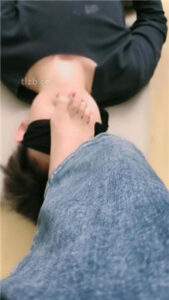 【啡啡】迷恋裸足的下贱小奶狗_绳艺资料库