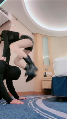 图片[14]-美娜格格】暴力后的臣服-圣水泡丝袜/短靴肉丝侍奉/揪耳朵