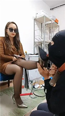 图片[4]-平凡】学生脚奴/鞋底抹布-语言羞辱/口水耳光/舔丝袜脚