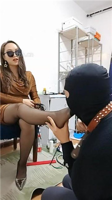 图片[8]-平凡】学生脚奴/鞋底抹布-语言羞辱/口水耳光/舔丝袜脚