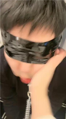 图片[3]-戚戚情侣主】绿帽老公爆吸男主白袜/耳光/舔脚