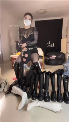 图片[6]-甜心教主】多双脏长靴用狗舌头清理