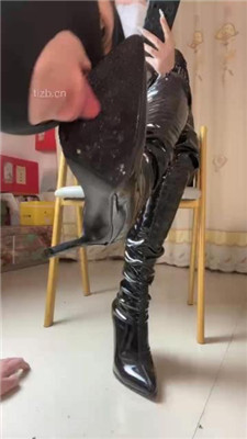 图片[11]-甜心教主】多双脏长靴用狗舌头清理