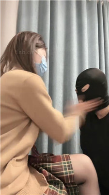 图片[3]-樱子大人】JK学院S-黑丝皮鞋白袜虐-耳光踩踏