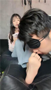 【苏西】近距离伺候艺校女神的玉足_绳艺资料库