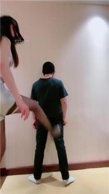 图片[5]-美娜格格】车模S-身高差-揪耳朵/耳光/黑丝高跟踢踹