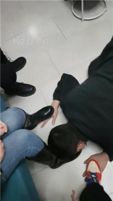 图片[2]-文文文】3素人S-长靴原味船袜踩地毯狗