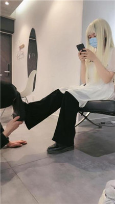 图片[2]-抬头直视姐姐】白发魔女S第一次尝试玩SM